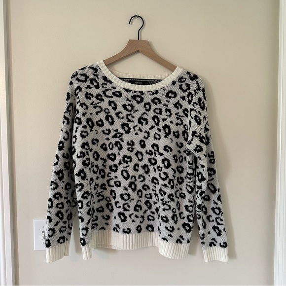 F21 CHEETAH SWEATER! - Picture 2 of 4